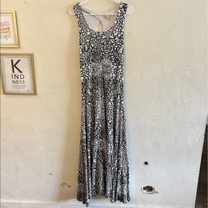 Philosophy Black & Cream Print Jersey Knit Sleeveless Maxi Dress Medium